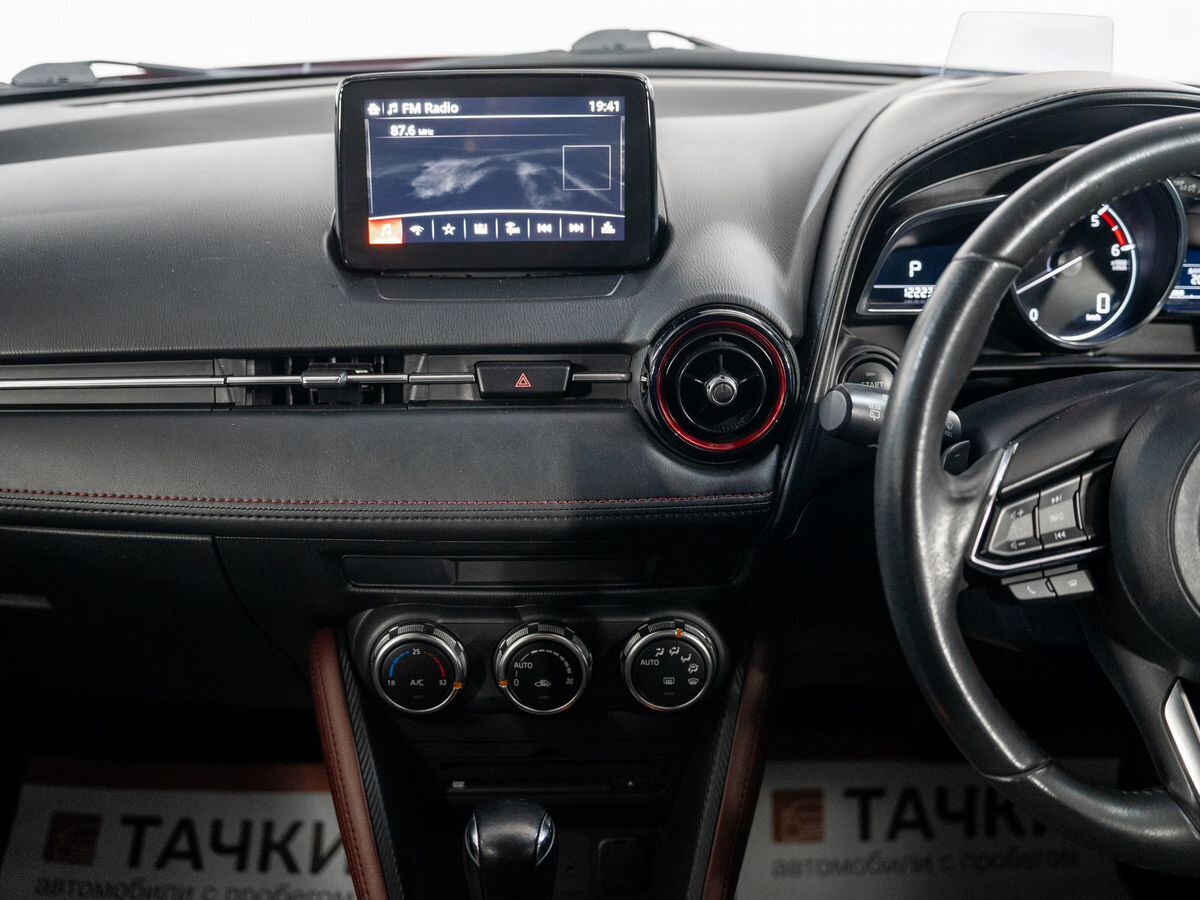 Mazda CX-3 2017 - фото автомобиля