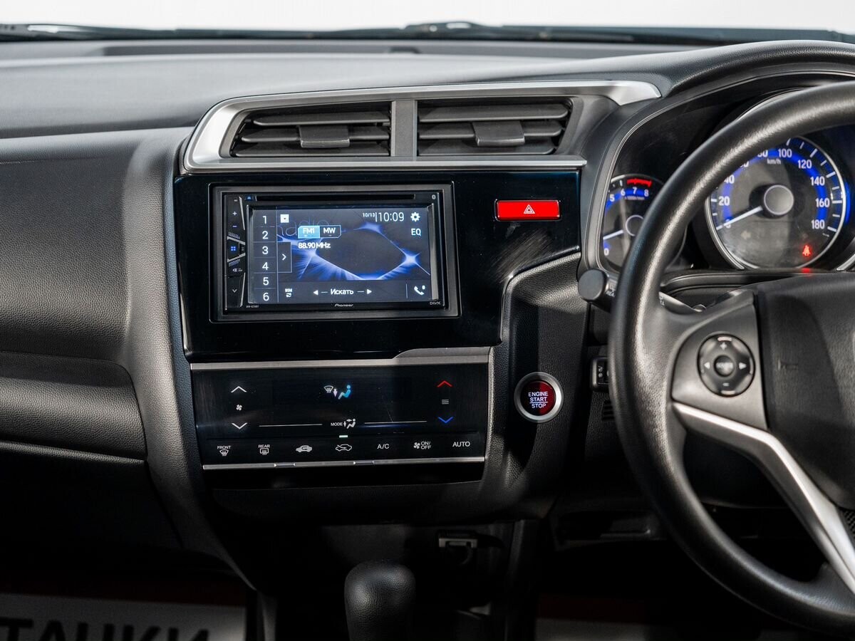 Honda Fit 2013 - фото автомобиля