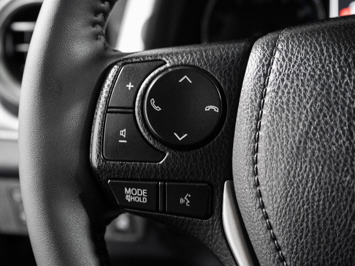 Toyota RAV4 2017 - фото автомобиля