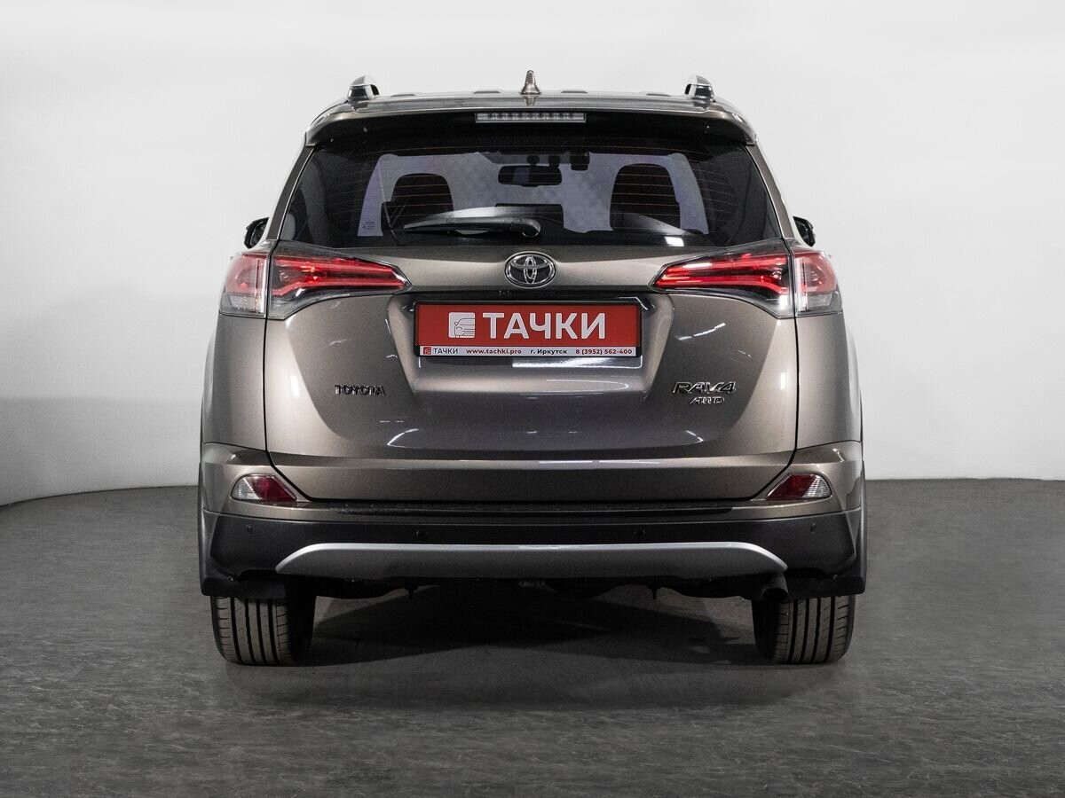Toyota RAV4 2017 - фото автомобиля
