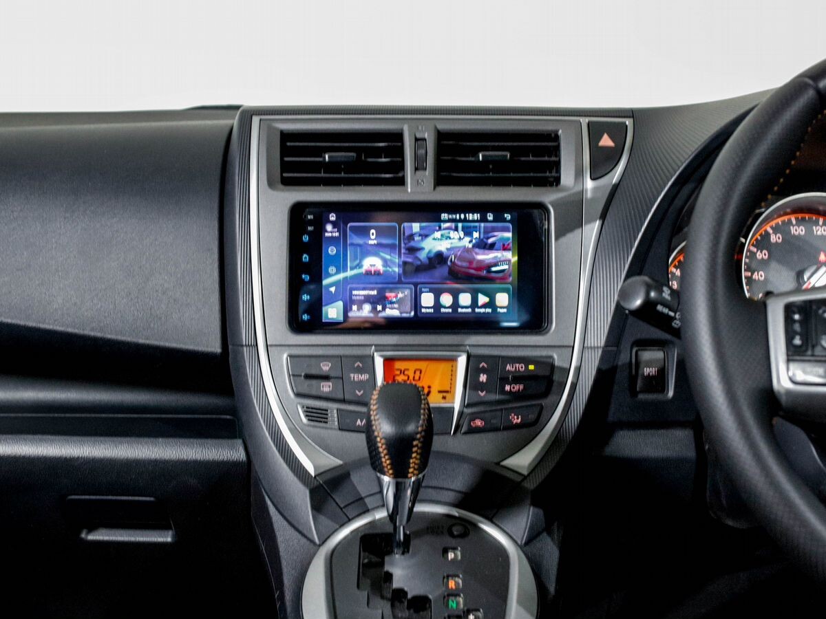 Toyota Ractis 2011 - фото автомобиля
