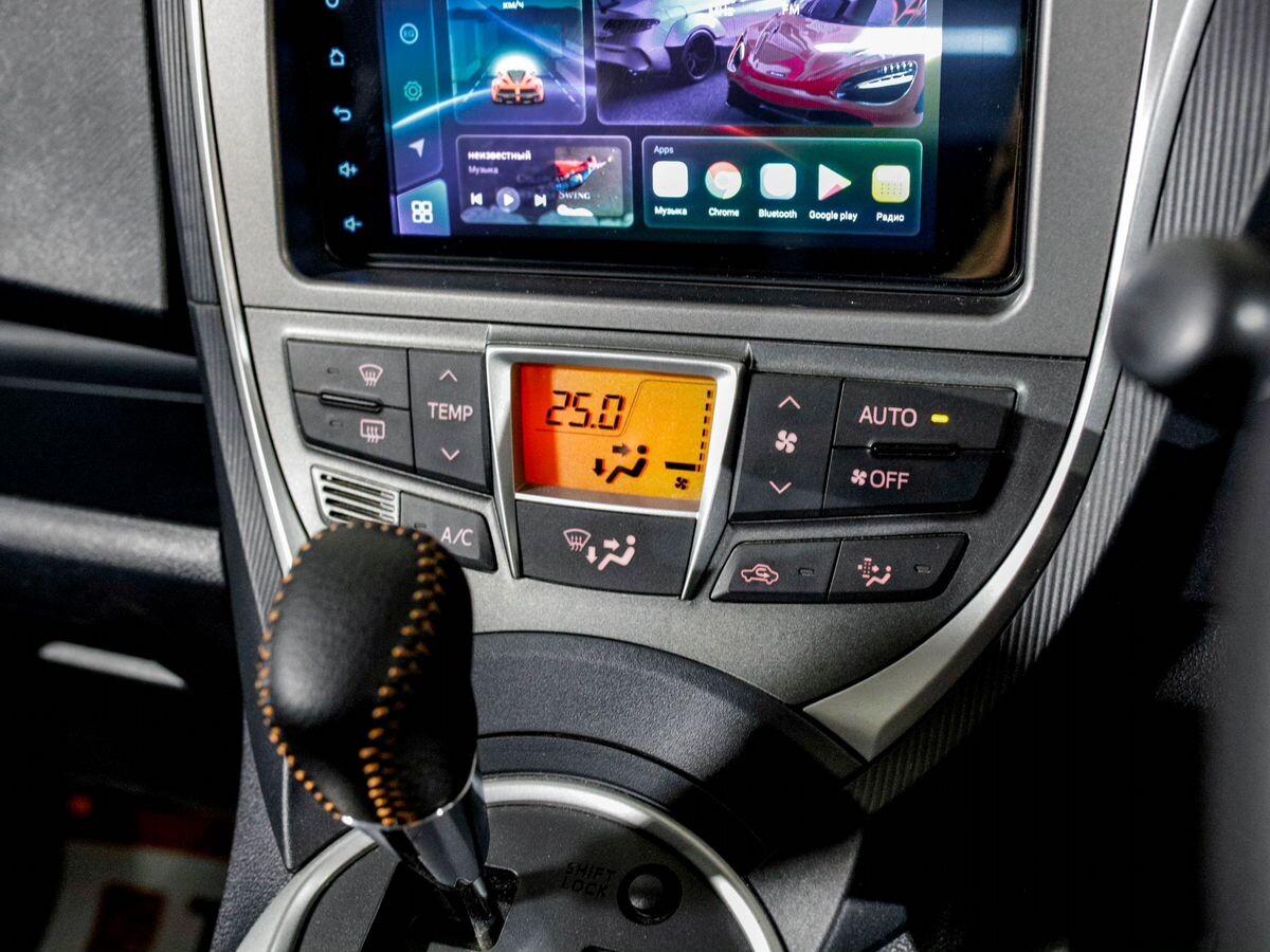 Toyota Ractis 2011 - фото автомобиля