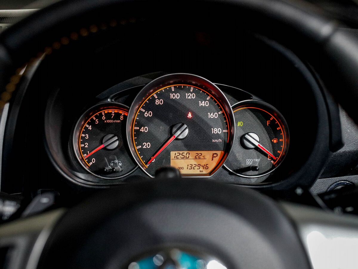 Toyota Ractis 2011 - фото автомобиля