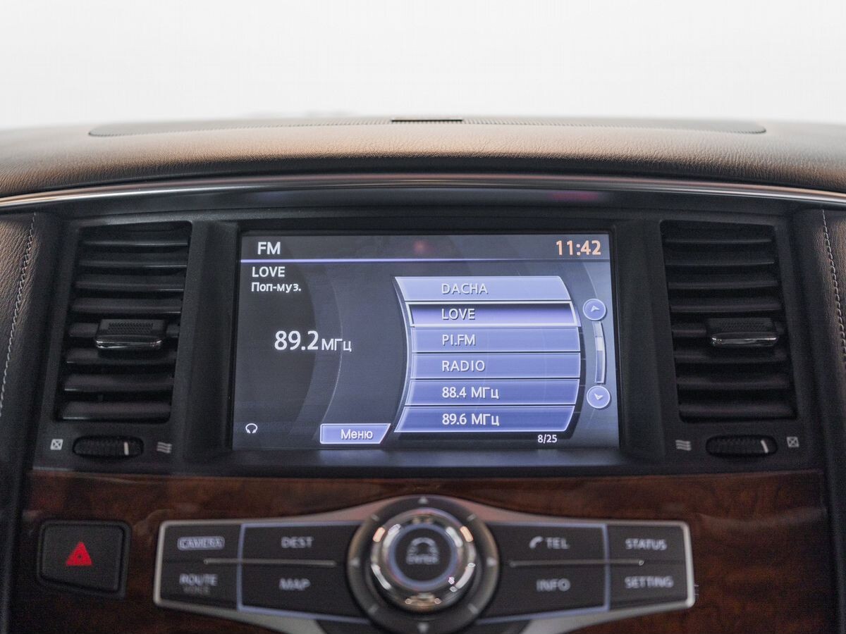 Infiniti QX80 2017 - фото автомобиля