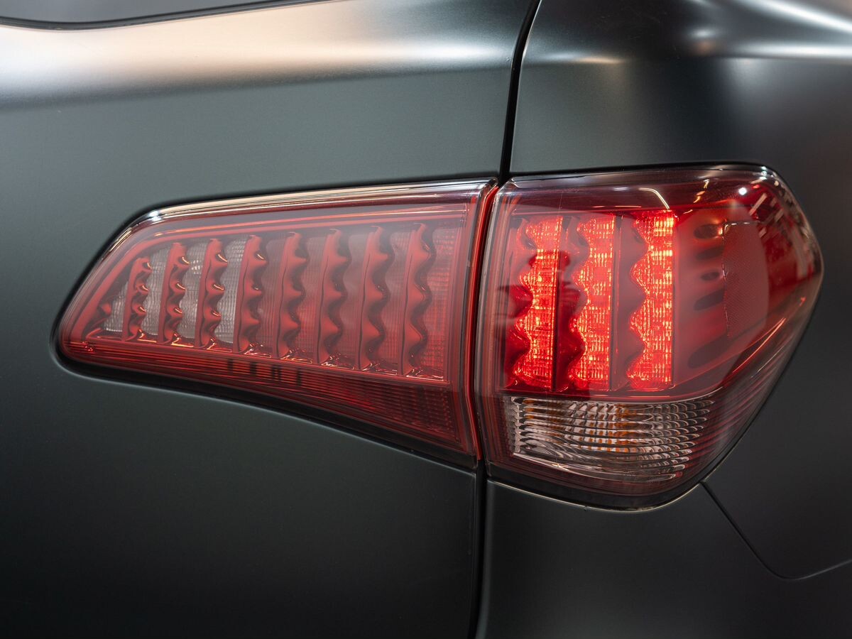Infiniti QX80 2017 - фото автомобиля