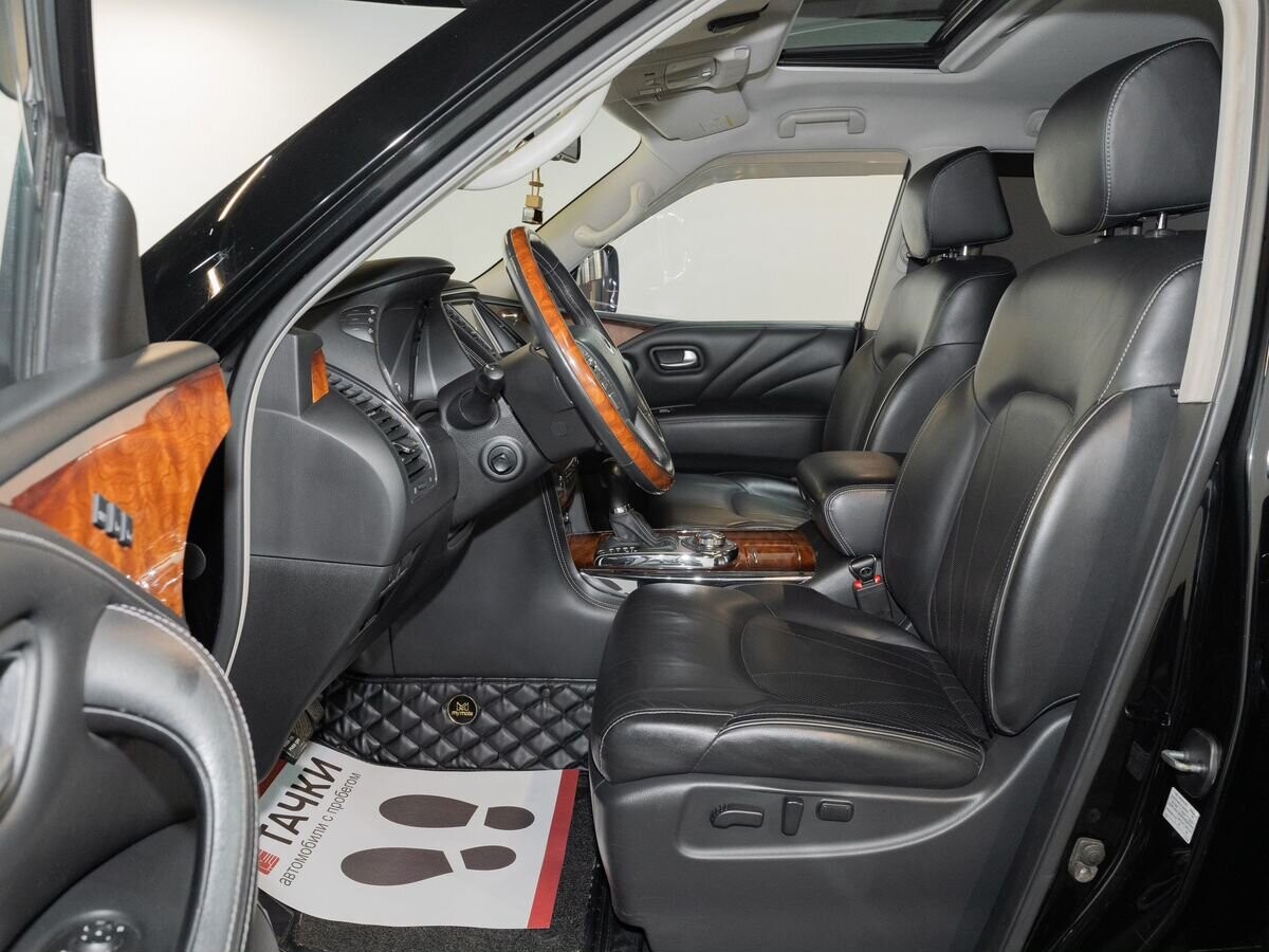 Infiniti QX80 2017 - фото автомобиля