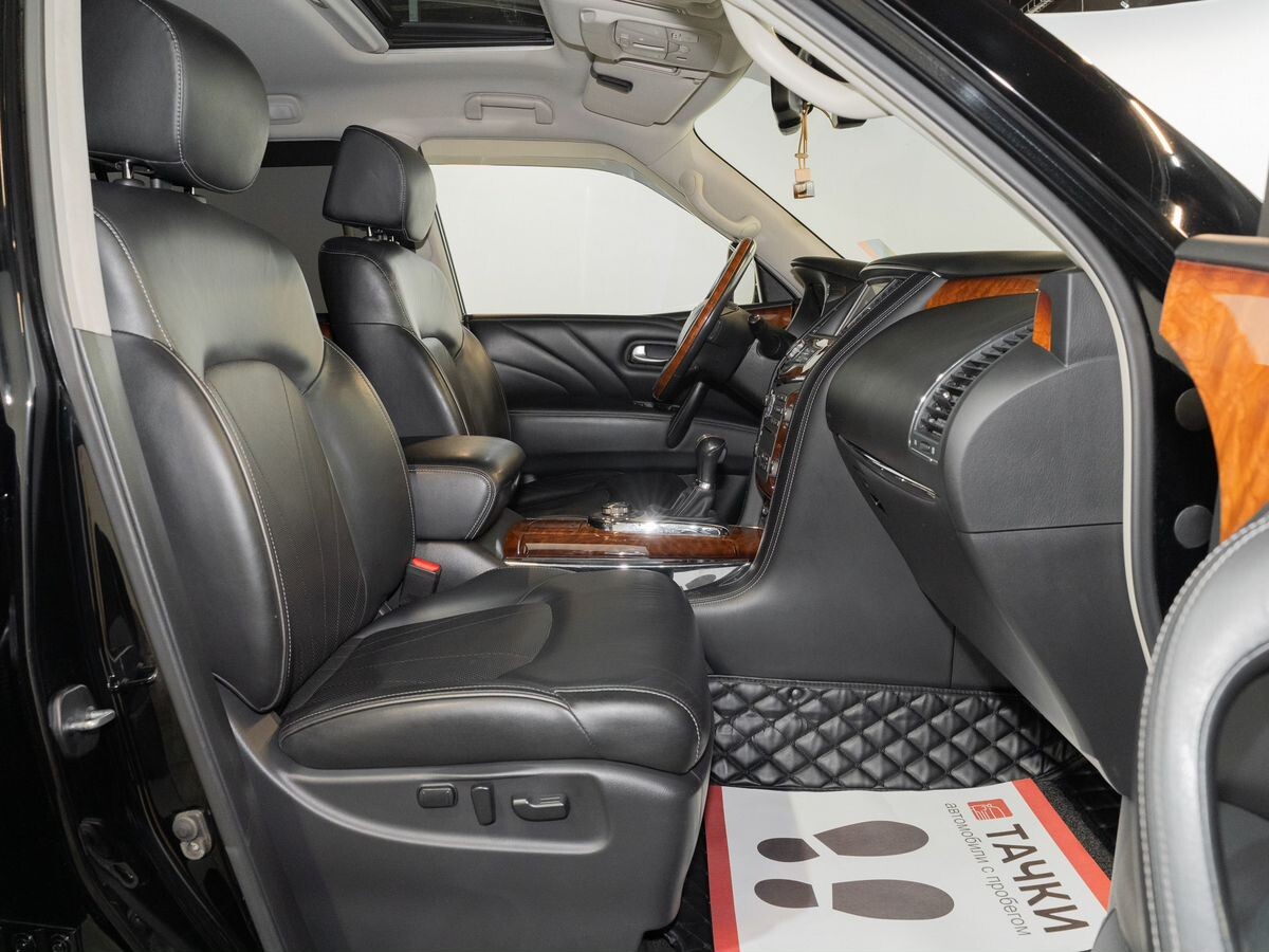 Infiniti QX80 2017 - фото автомобиля