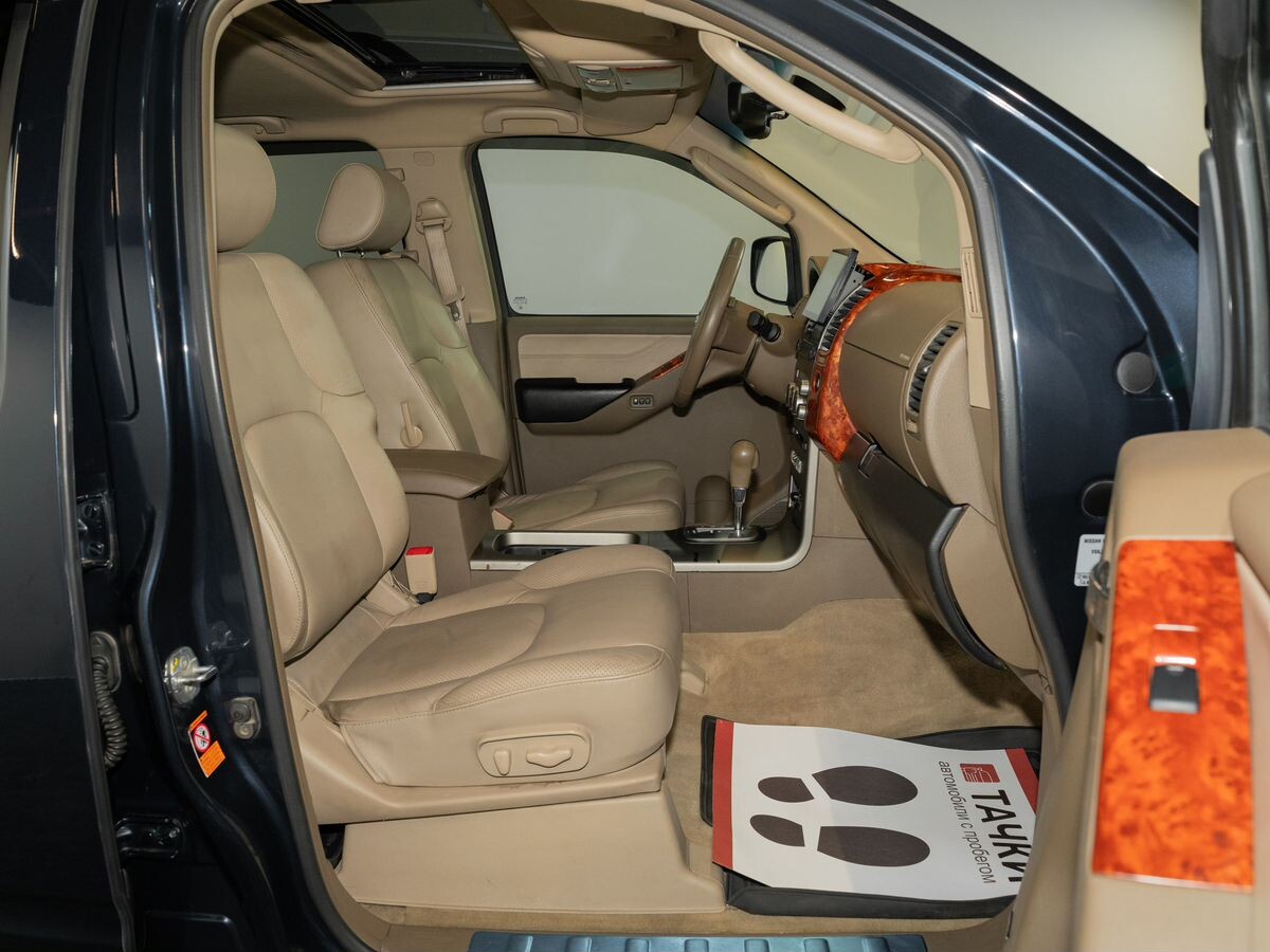 Nissan Pathfinder 2008 - фото автомобиля