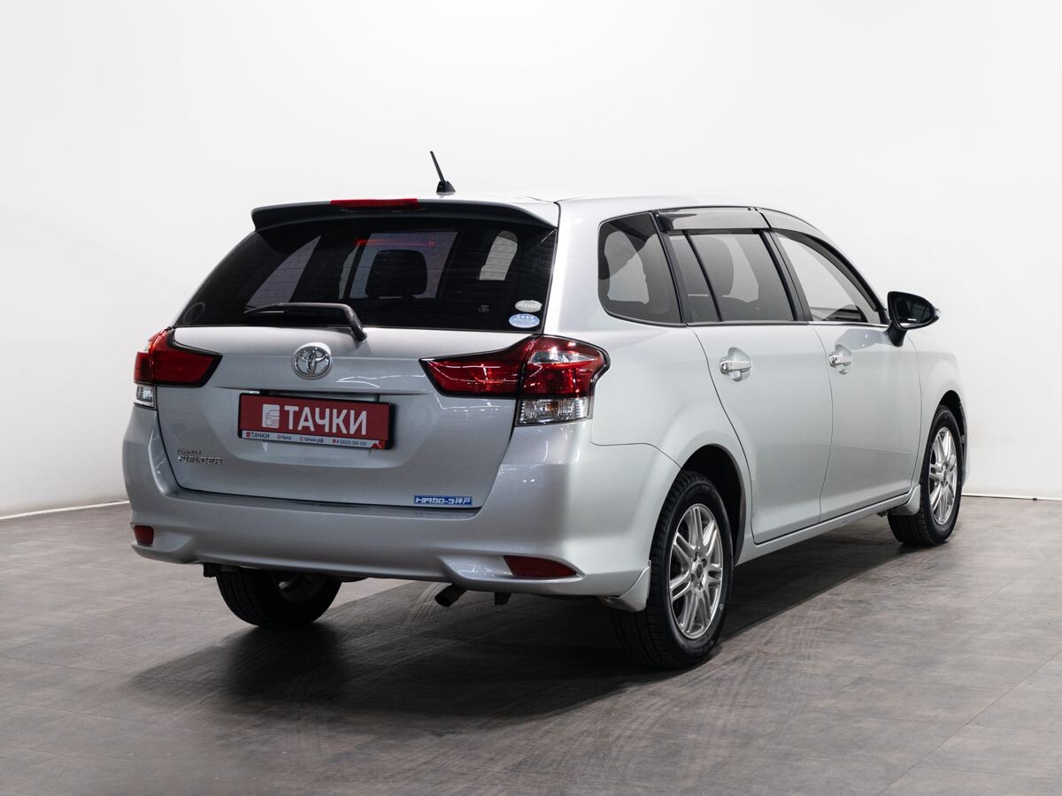 Toyota Corolla Fielder 2015 - фото автомобиля