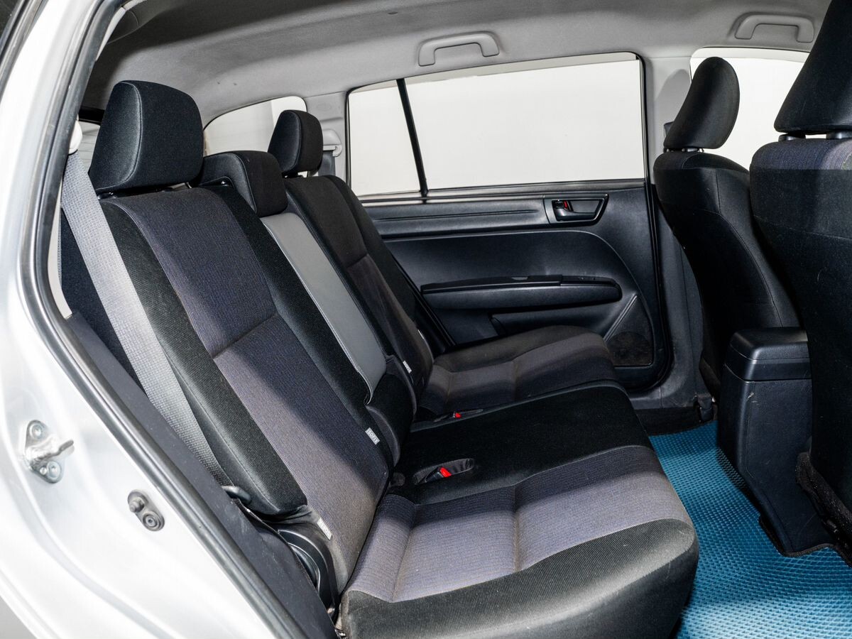 Toyota Corolla Fielder 2015 - фото автомобиля