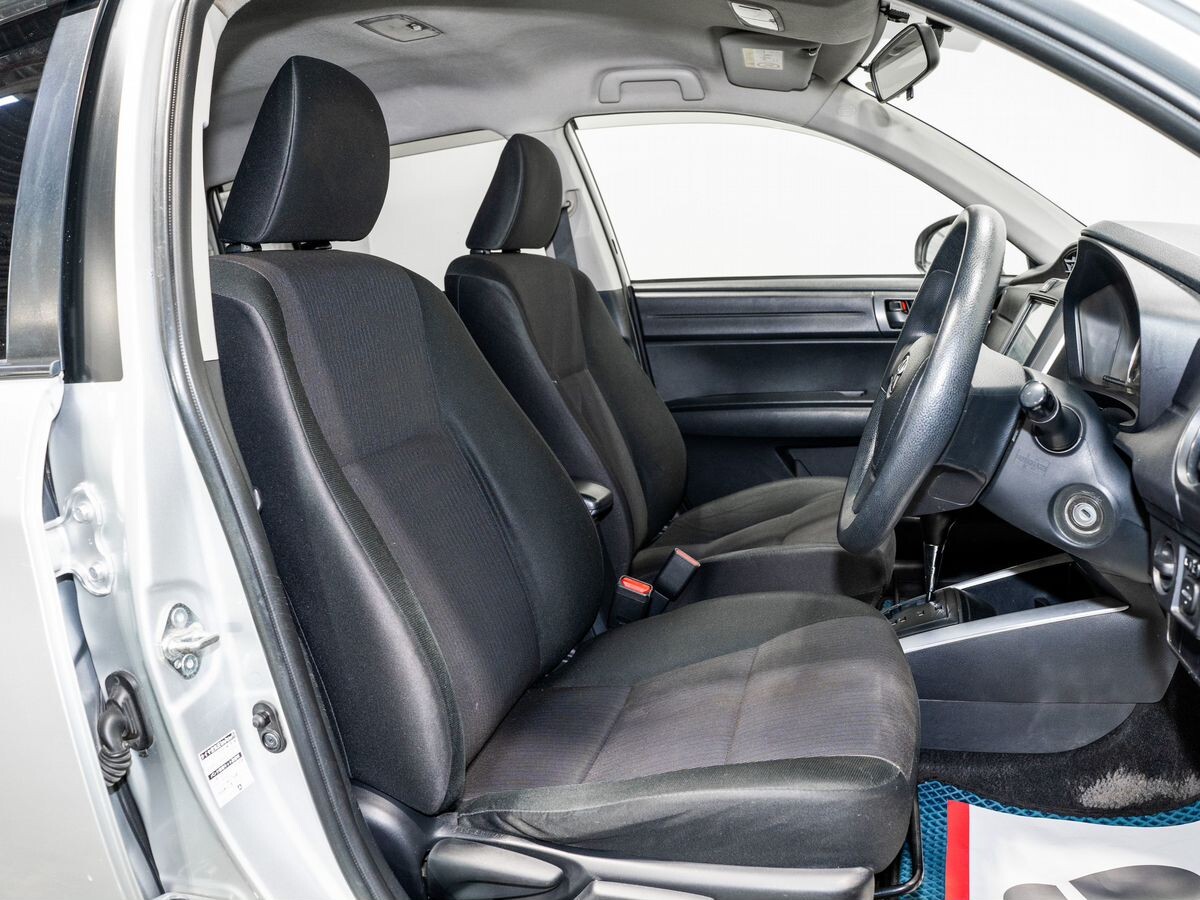 Toyota Corolla Fielder 2015 - фото автомобиля