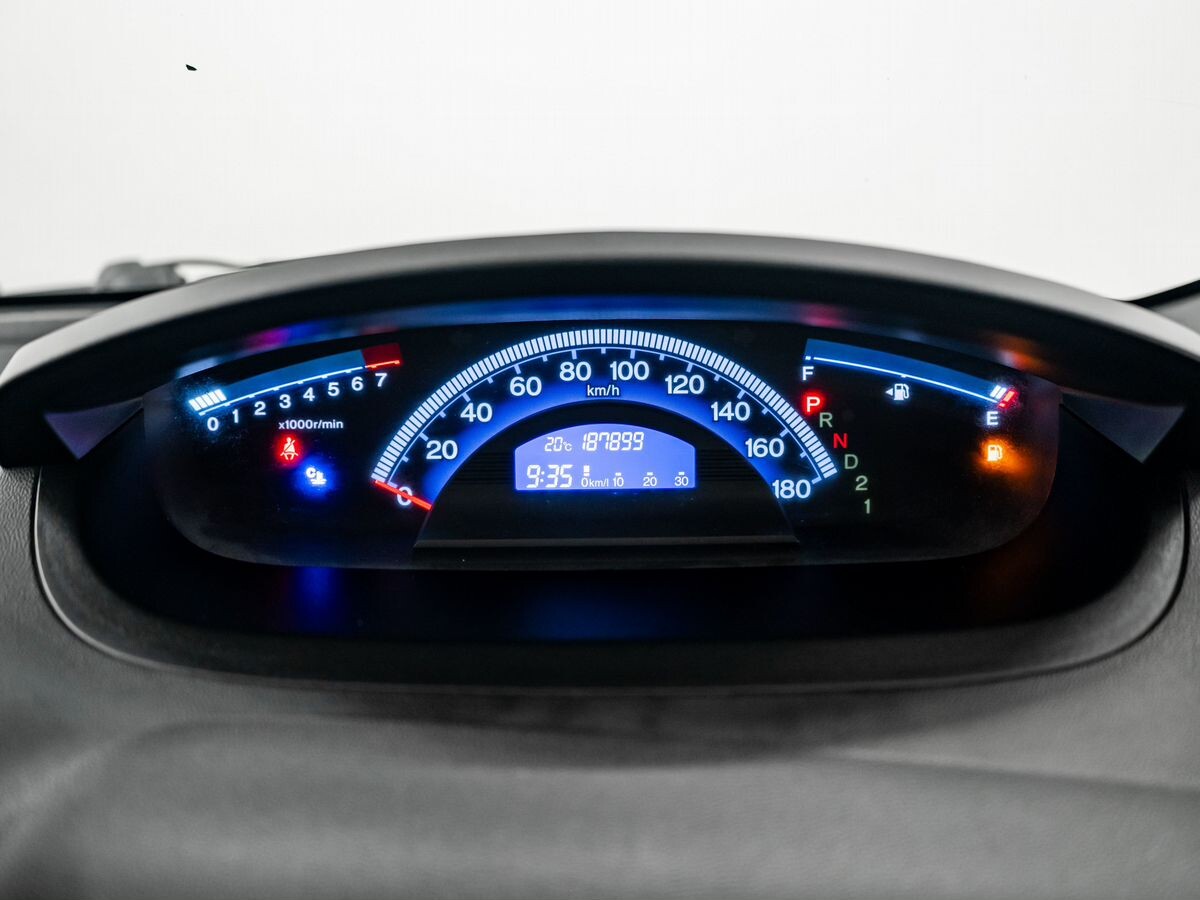 Honda Freed Spike 2012 - фото автомобиля