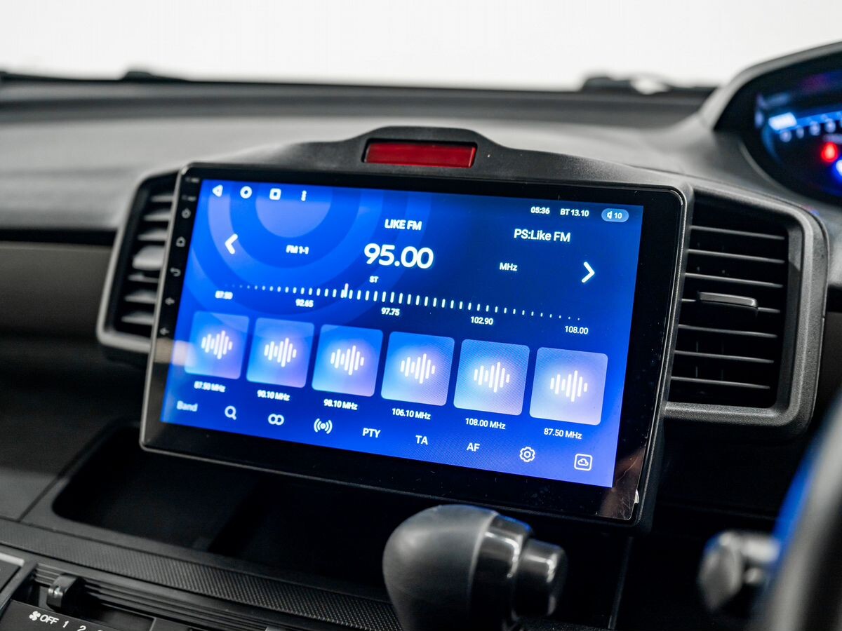 Honda Freed Spike 2012 - фото автомобиля