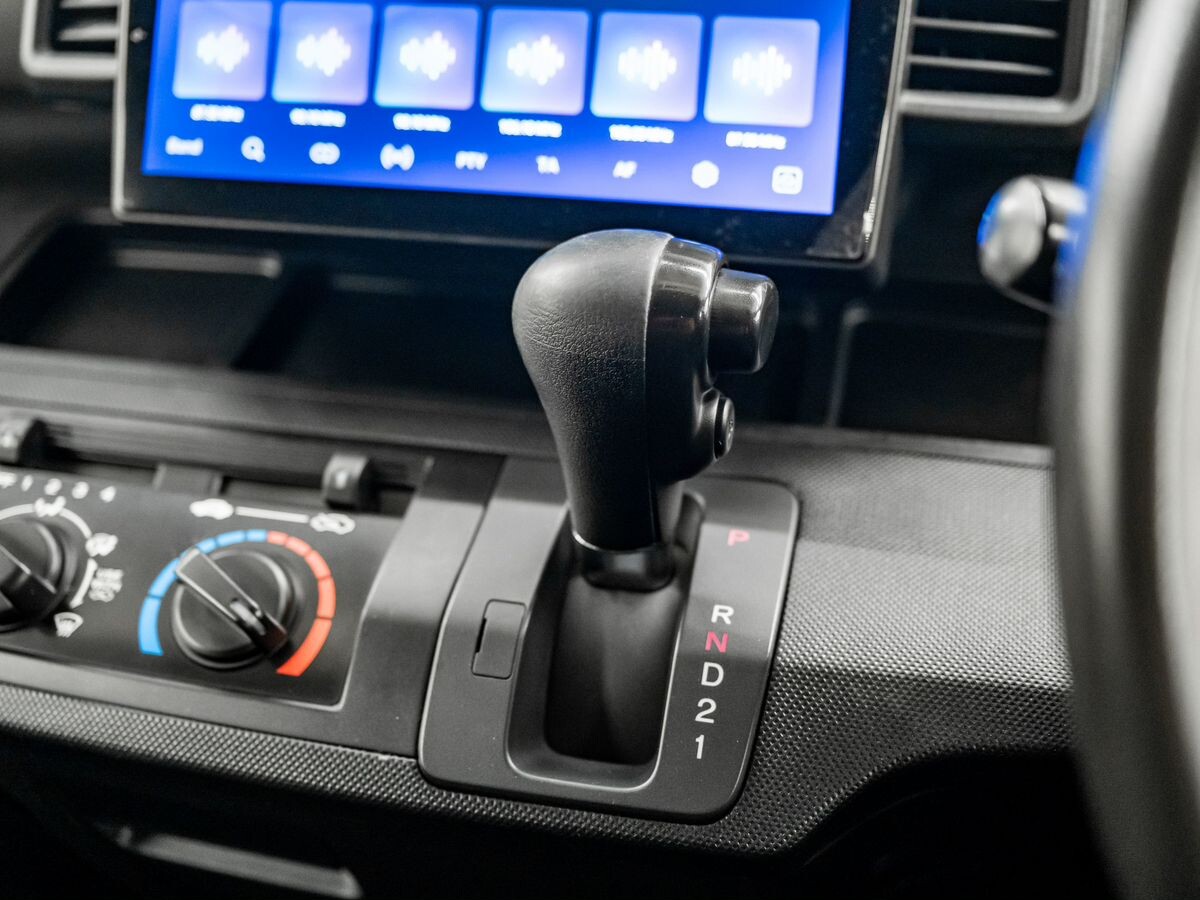 Honda Freed Spike 2012 - фото автомобиля