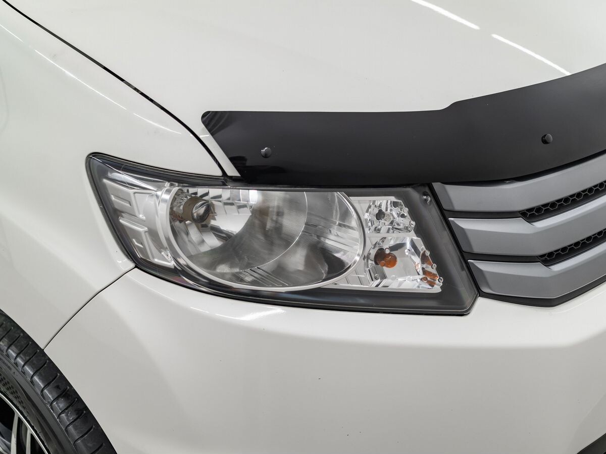 Honda Freed Spike 2012 - фото автомобиля