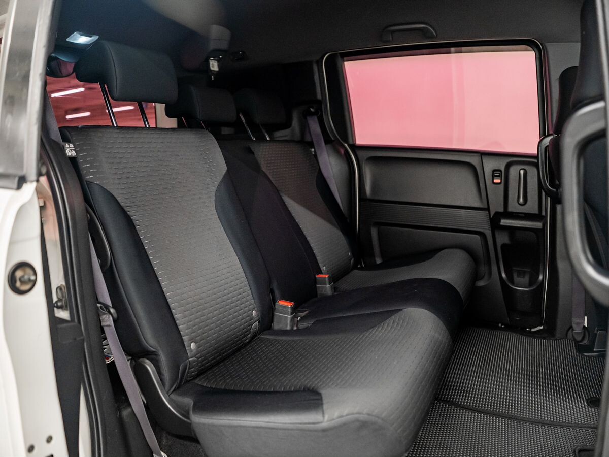 Honda Freed Spike 2012 - фото автомобиля