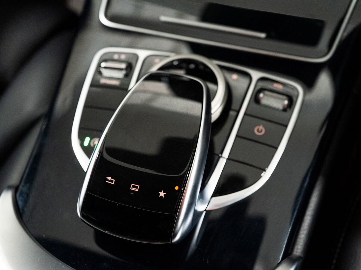 Mercedes-Benz C-Class 2018 - фото автомобиля
