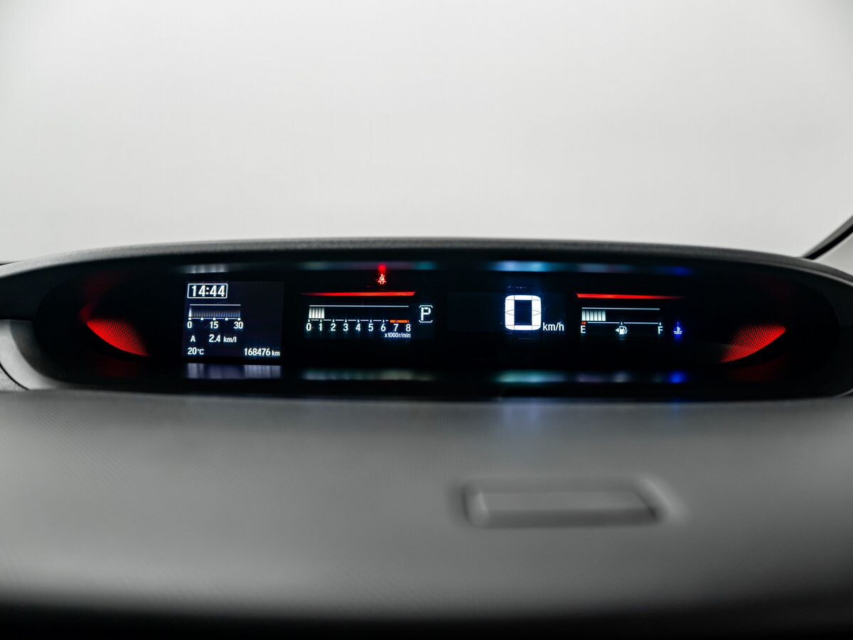 Honda Stepwgn 2016 - фото автомобиля