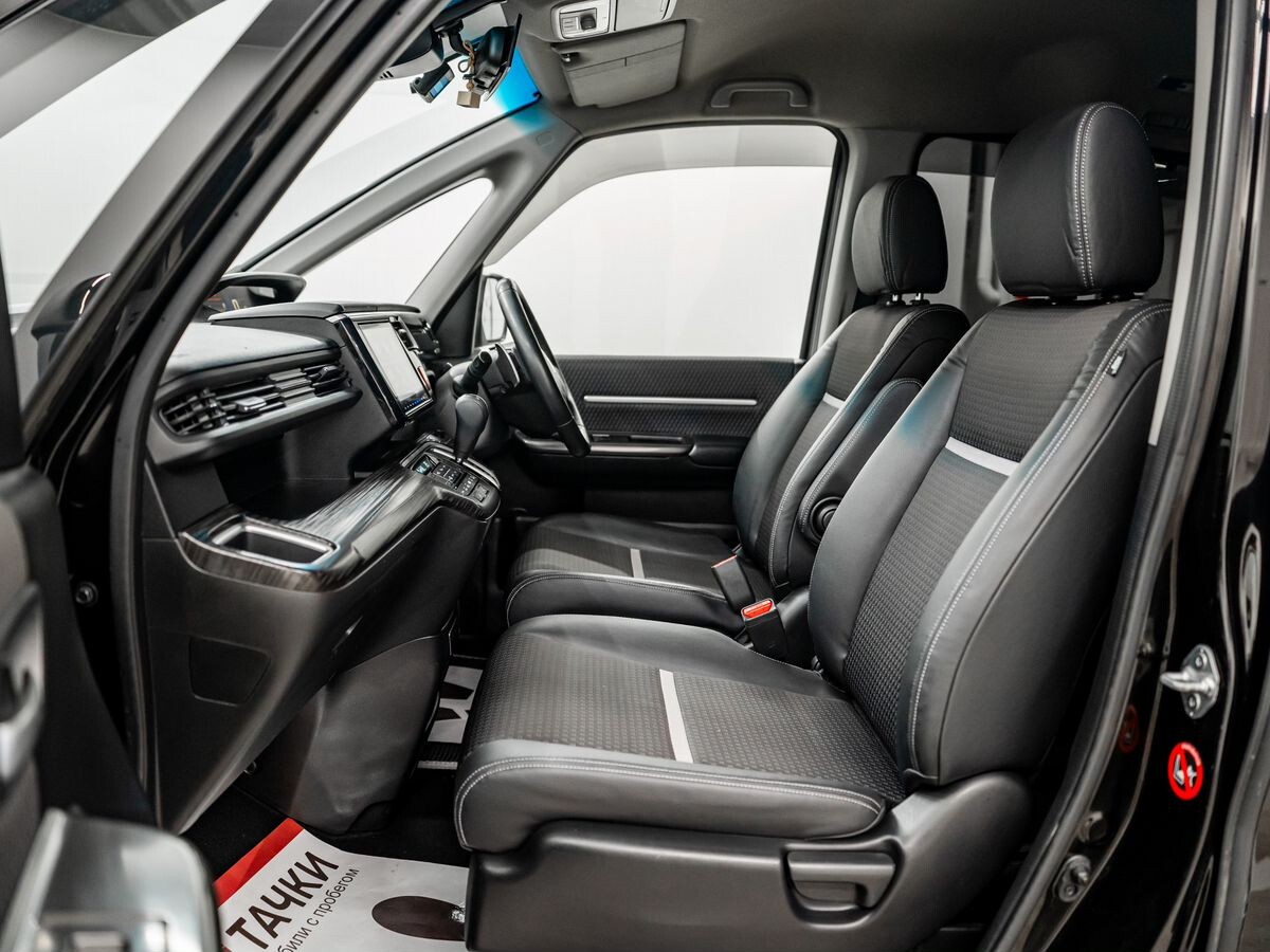 Honda Stepwgn 2016 - фото автомобиля