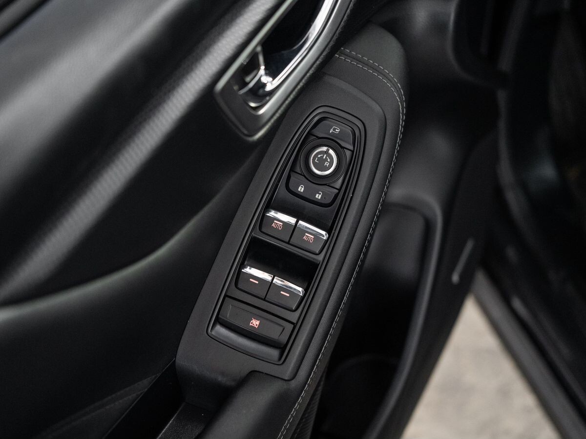 Subaru Forester 2019 - фото автомобиля