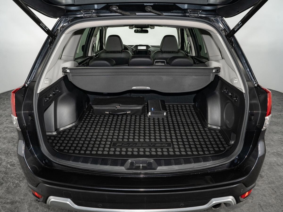 Subaru Forester 2019 - фото автомобиля