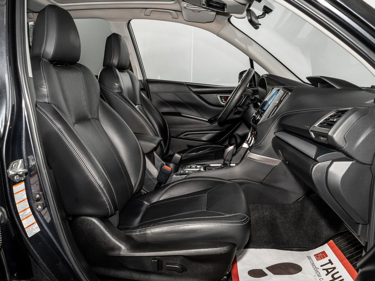 Subaru Forester 2019 - фото автомобиля