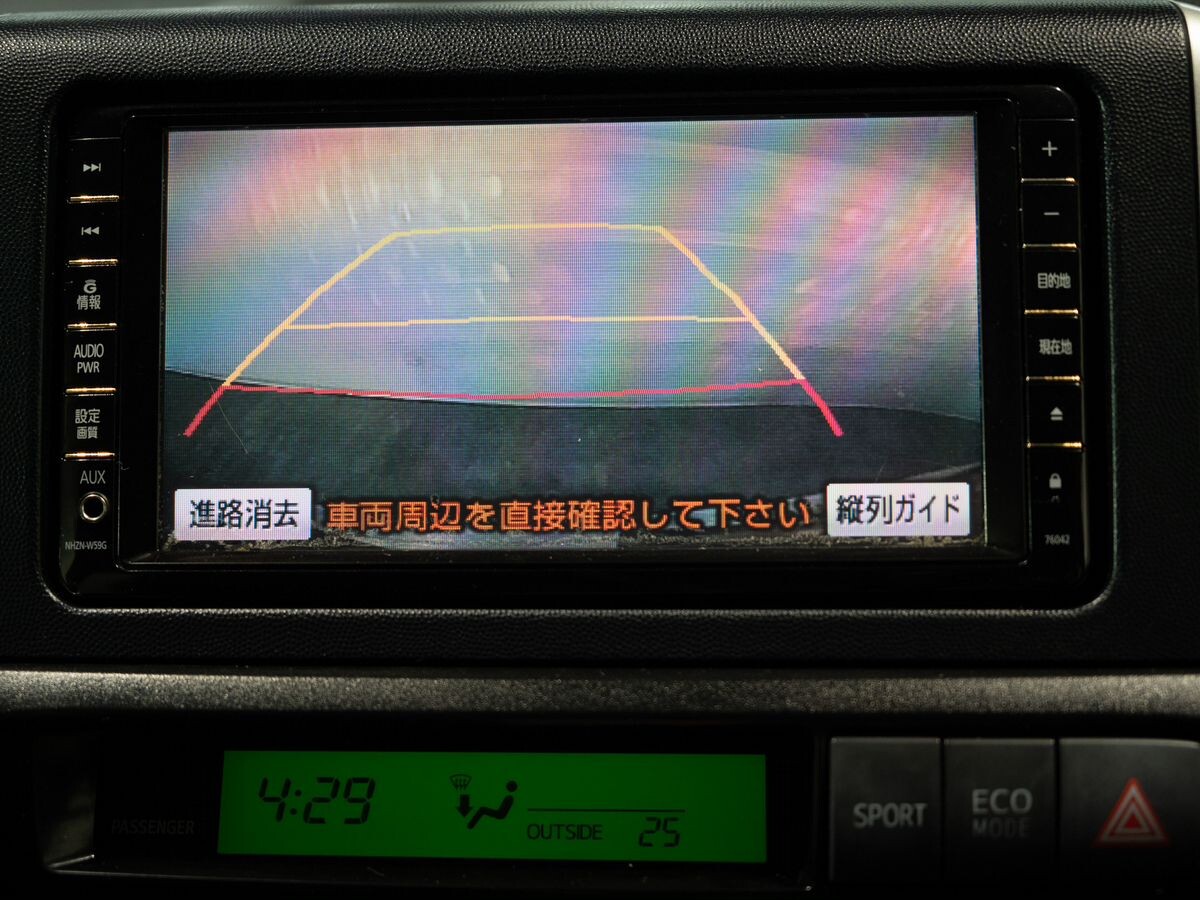 Toyota Wish 2009 - фото автомобиля