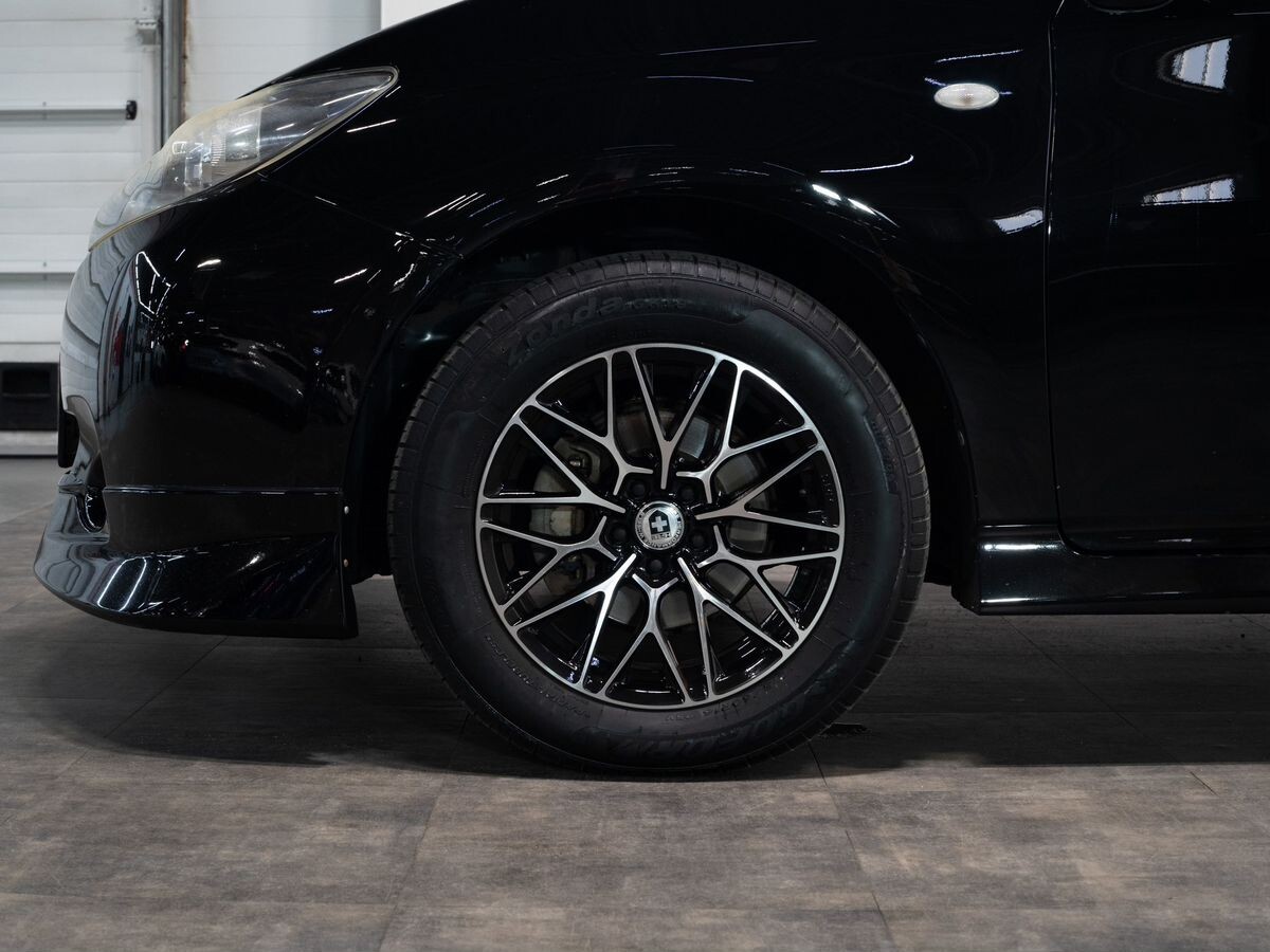Toyota Wish 2009 - фото автомобиля