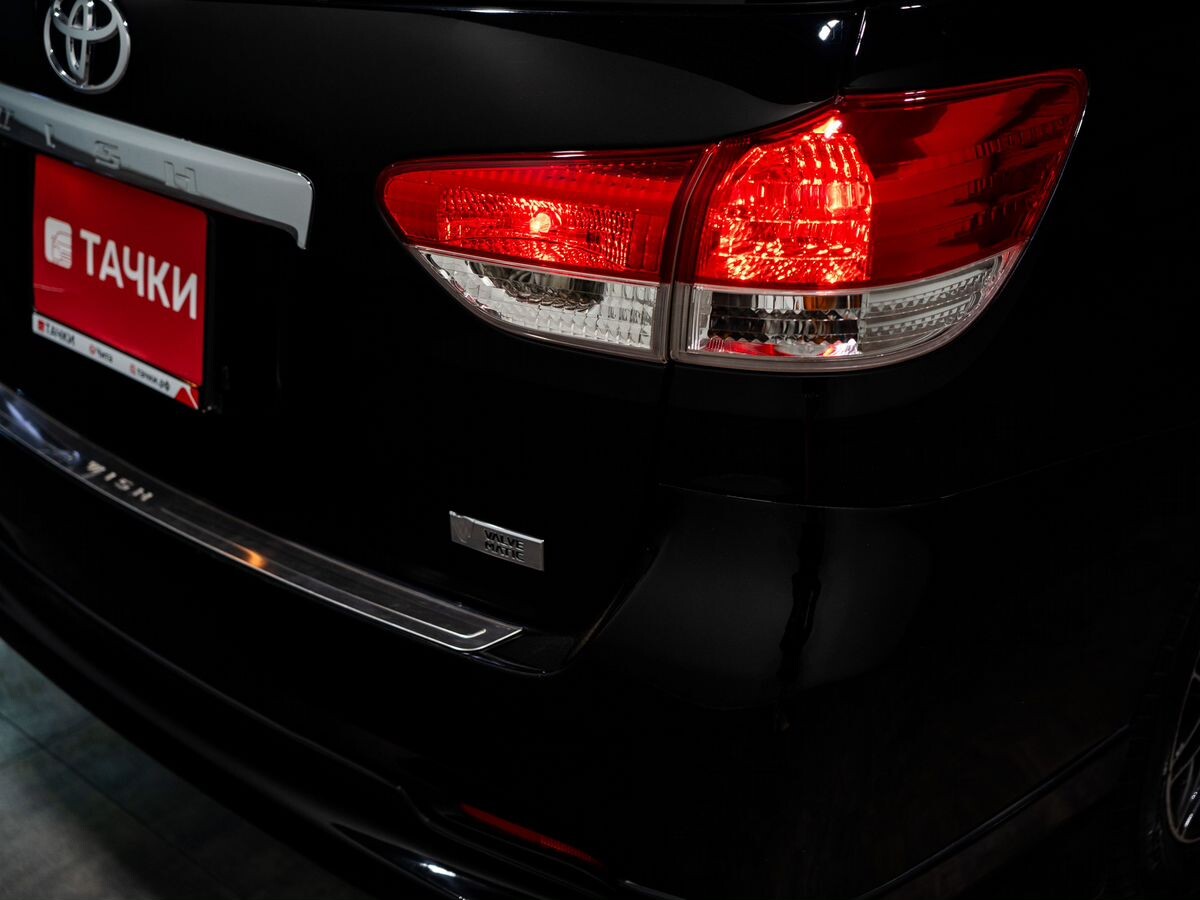Toyota Wish 2009 - фото автомобиля