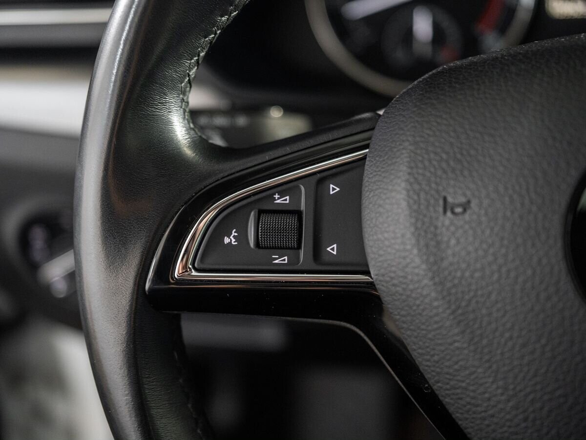 Skoda Superb 2016 - фото автомобиля