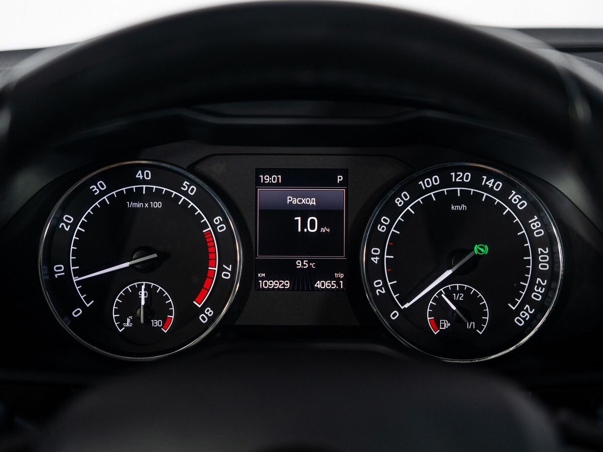 Skoda Superb 2016 - фото автомобиля