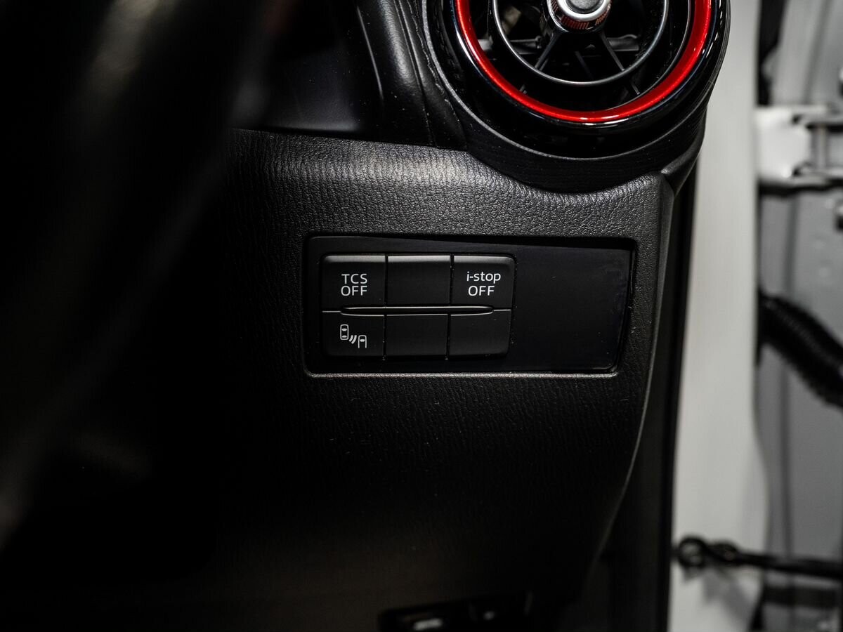 Mazda CX-3 2015 - фото автомобиля