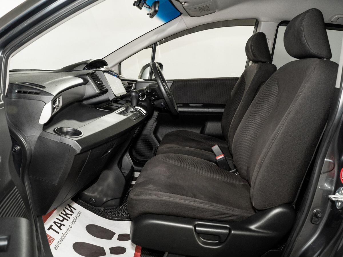 Honda Freed 2012 - фото автомобиля
