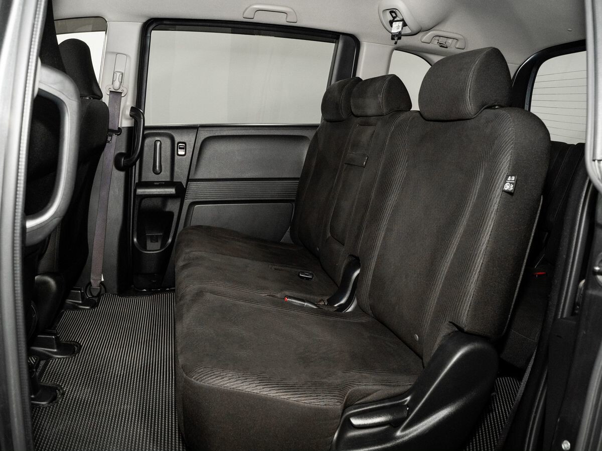 Honda Freed 2012 - фото автомобиля