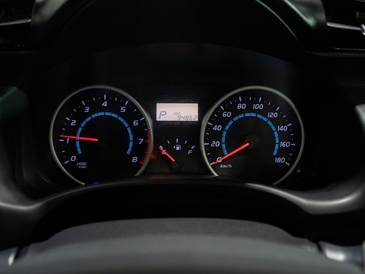 Toyota Wish 2009 - фото автомобиля