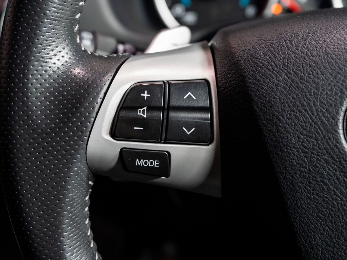 Toyota Wish 2009 - фото автомобиля