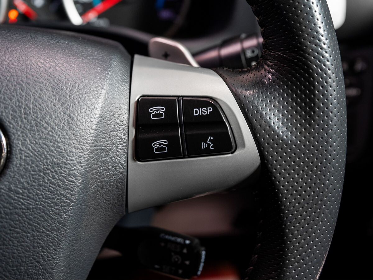 Toyota Wish 2009 - фото автомобиля