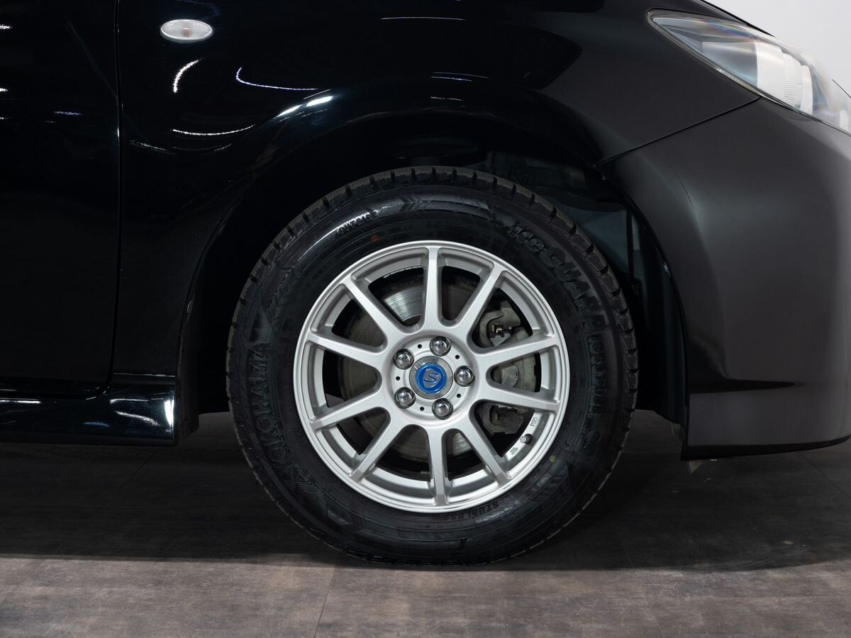 Toyota Wish 2009 - фото автомобиля