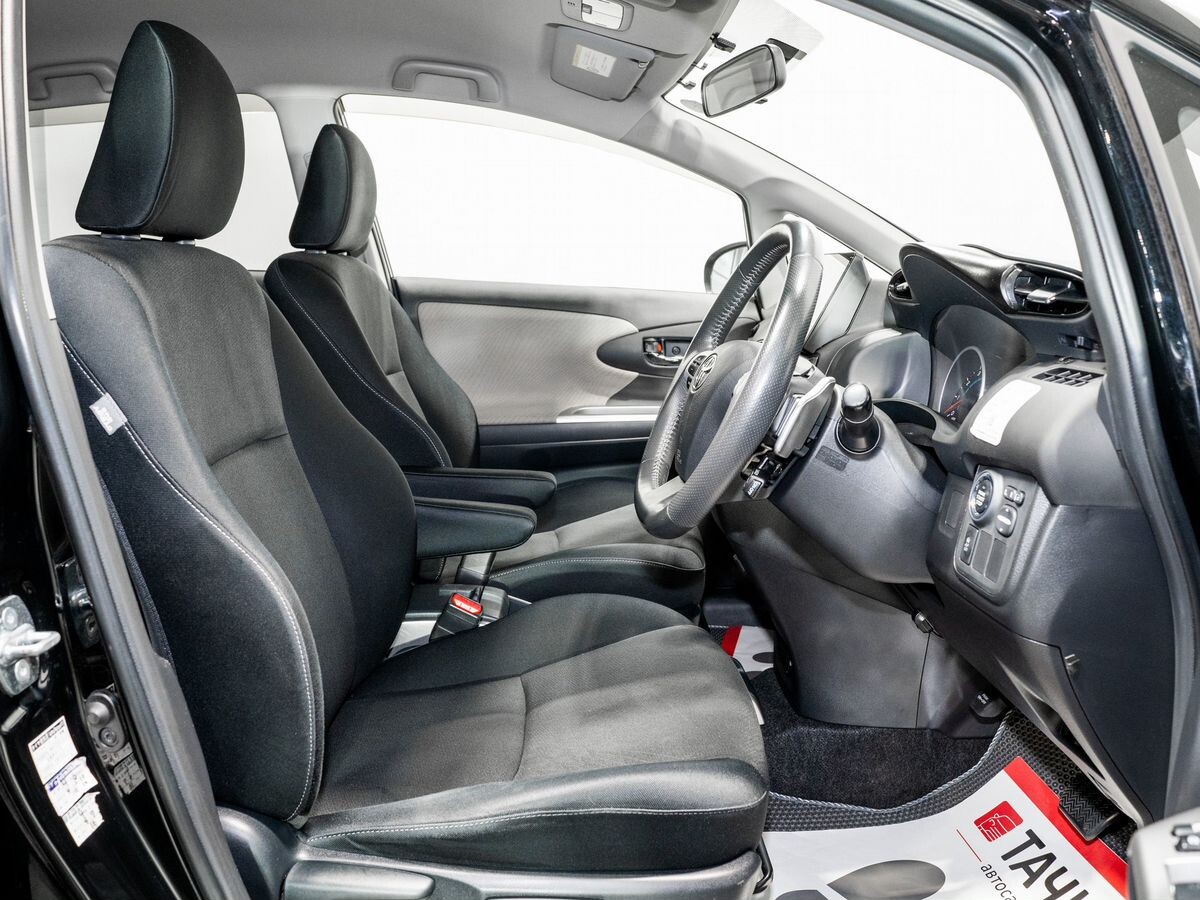 Toyota Wish 2009 - фото автомобиля
