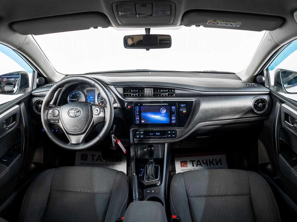 Toyota Corolla 2016 - фото автомобиля