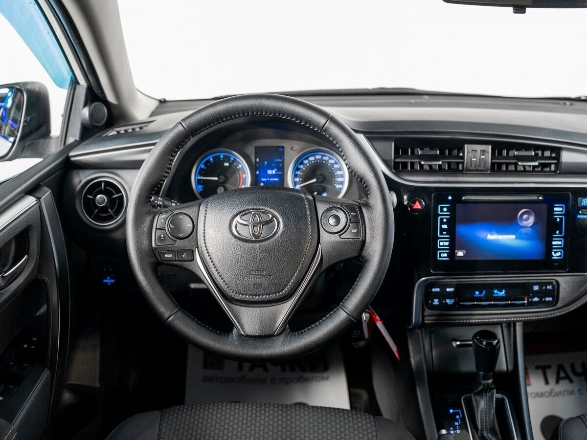 Toyota Corolla 2016 - фото автомобиля