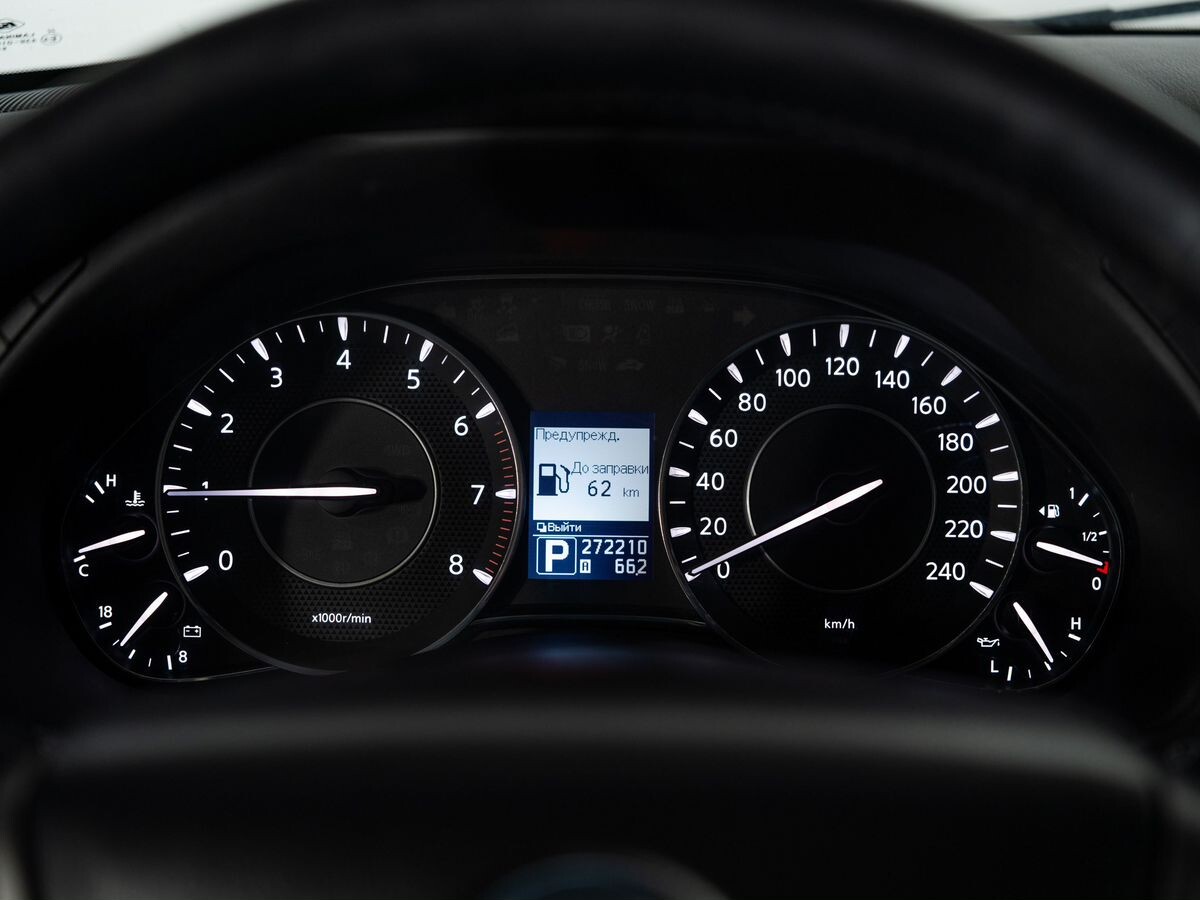 Nissan Patrol 2012 - фото автомобиля