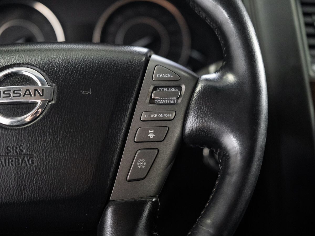 Nissan Patrol 2012 - фото автомобиля