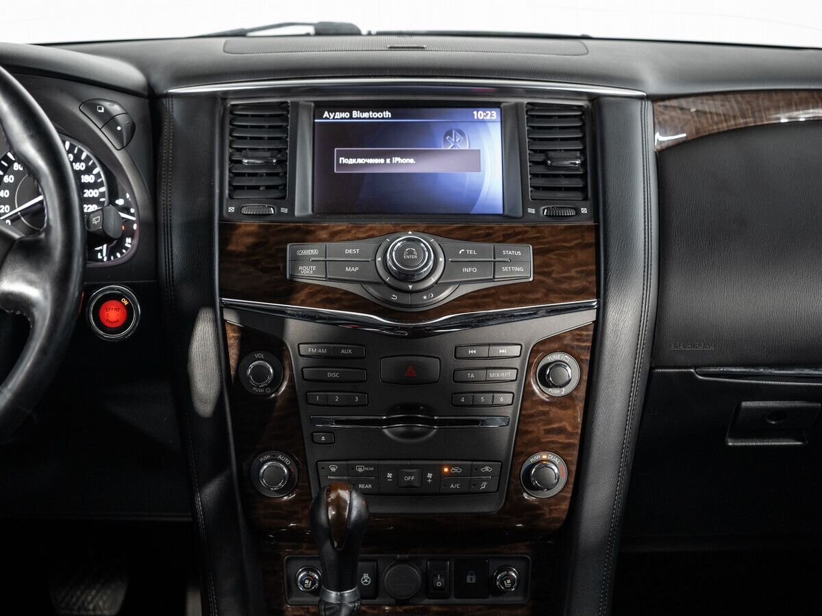 Nissan Patrol 2012 - фото автомобиля