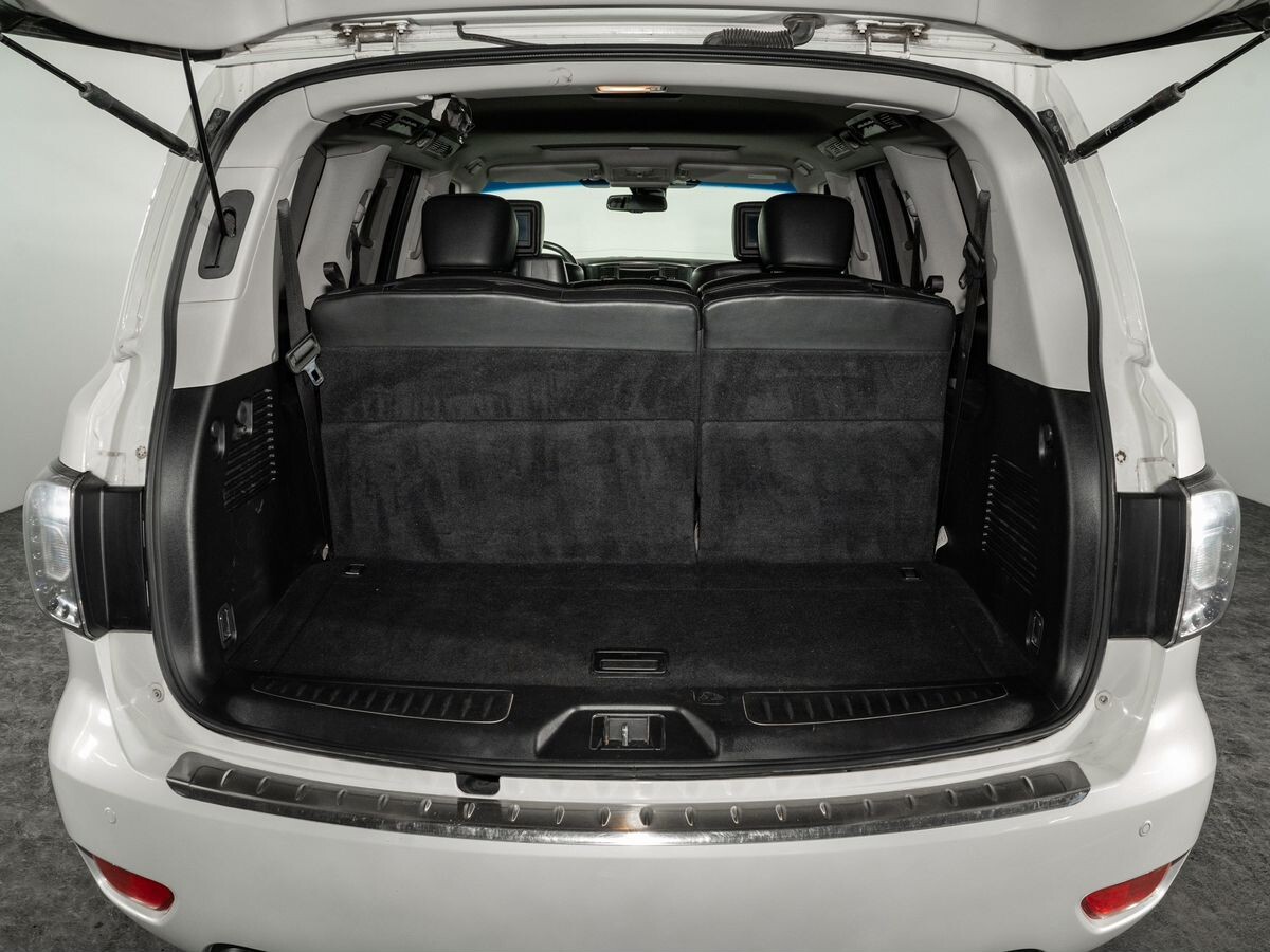 Nissan Patrol 2012 - фото автомобиля