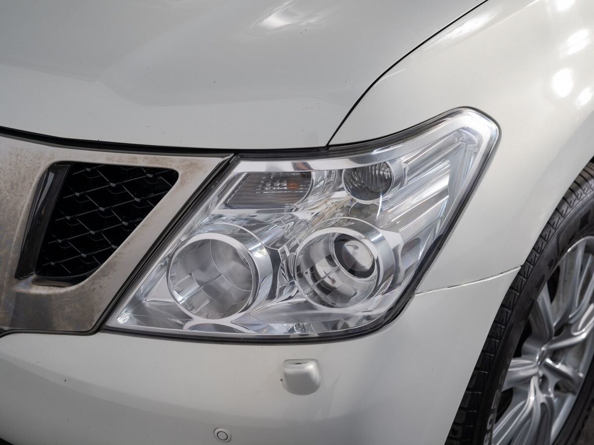 Nissan Patrol 2012 - фото автомобиля