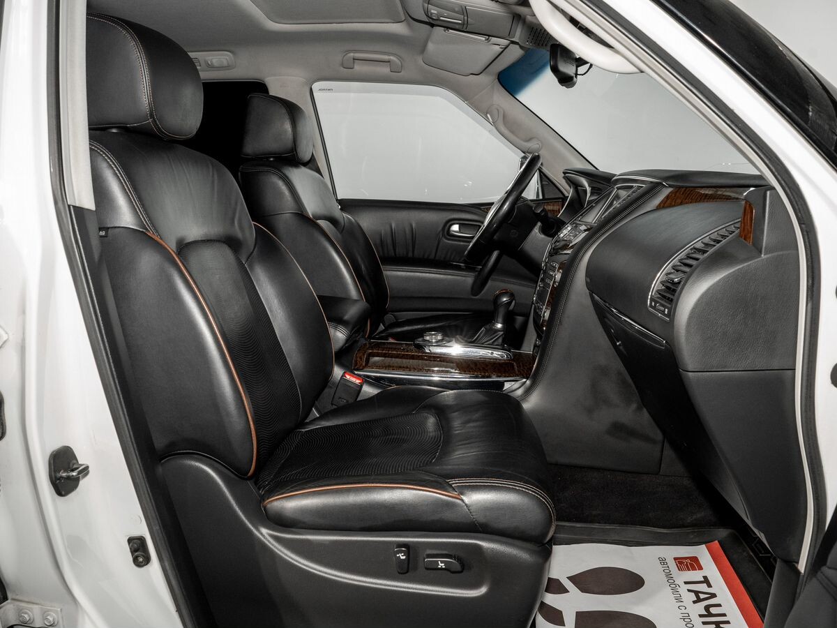Nissan Patrol 2012 - фото автомобиля