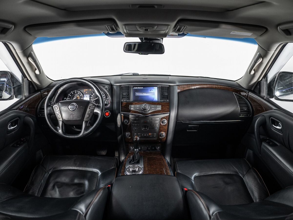 Nissan Patrol 2012 - фото автомобиля