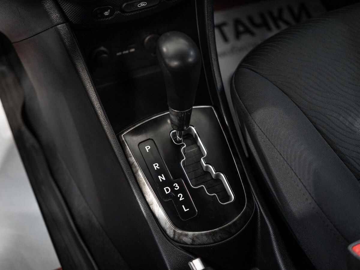 Hyundai Solaris 2012 - фото автомобиля