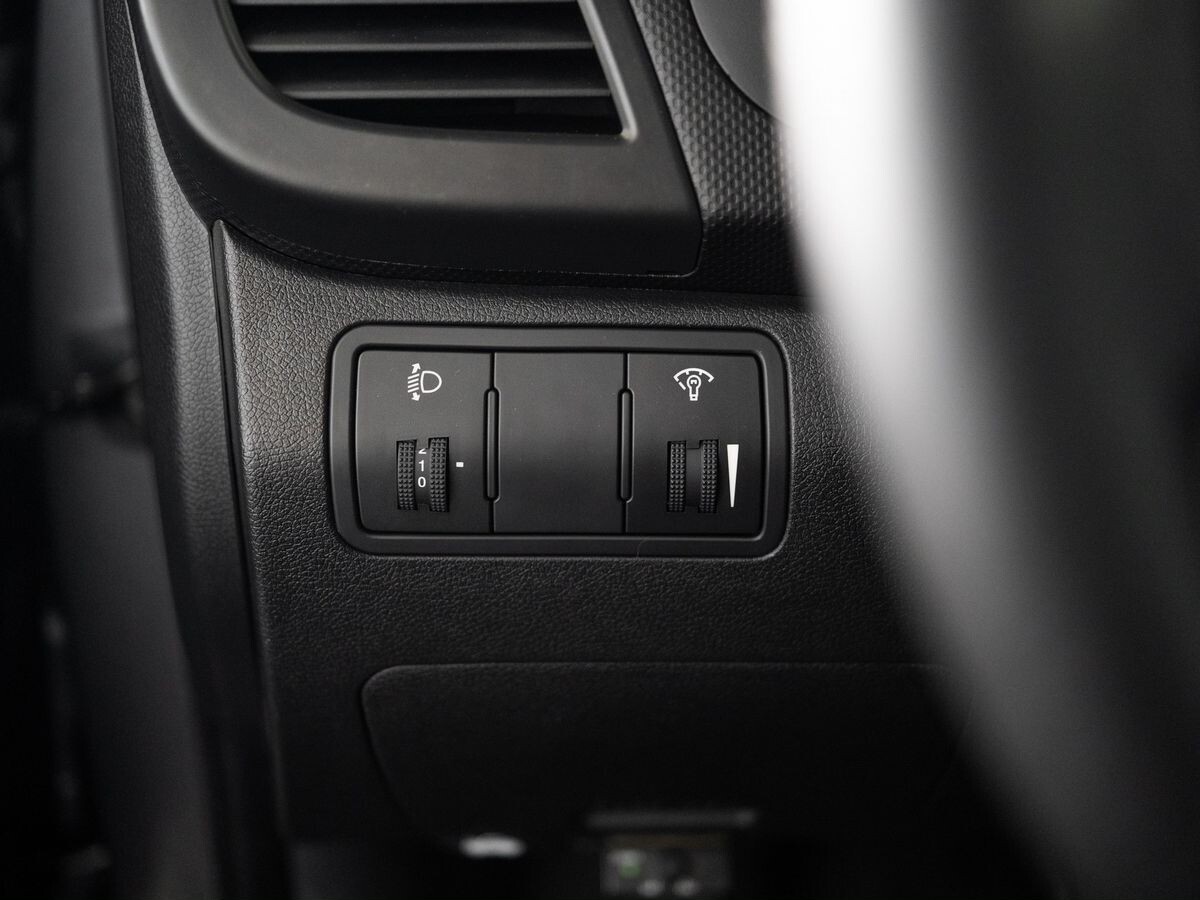 Hyundai Solaris 2012 - фото автомобиля